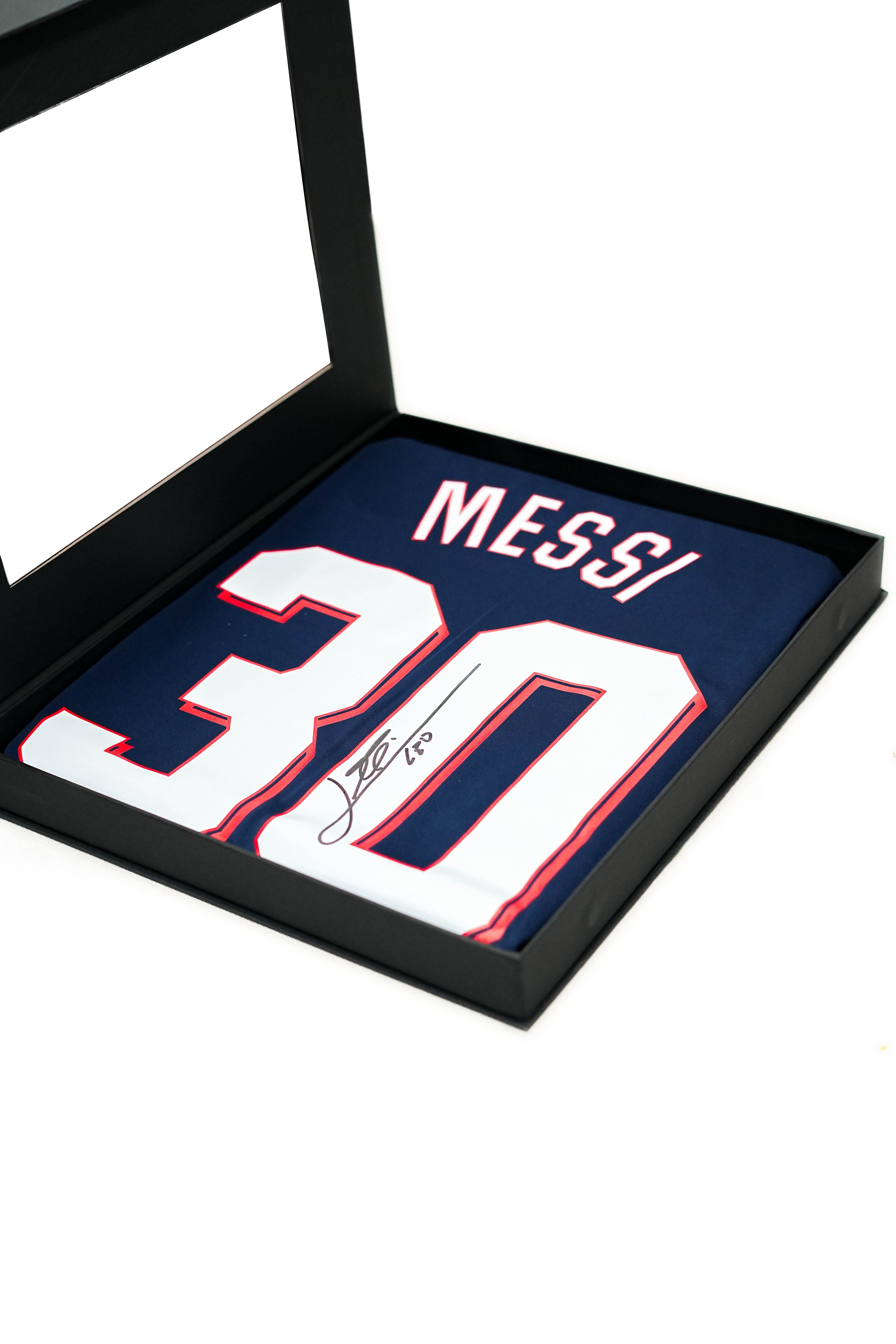 Lionel Messi - Paris Saint-Germain Signed Jersey - Icons COA